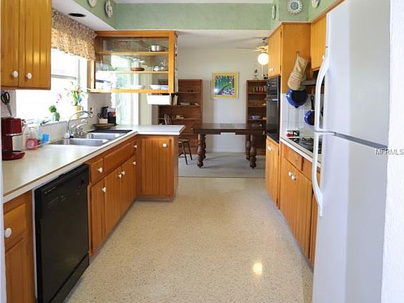 5th image of 1708 Emerald Dr