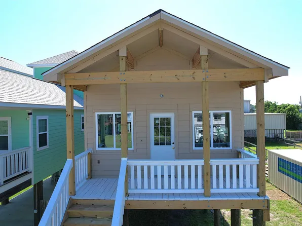 1041 15th St, San Leon, TX 77539