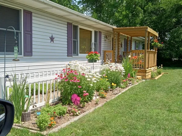 4453 Hicks Ave, Benton Harbor, MI 49022