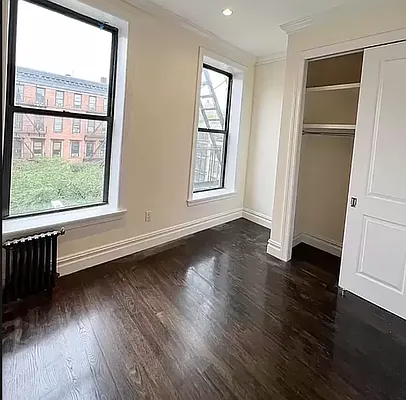 Rented by Avenues Real Estate | media 11