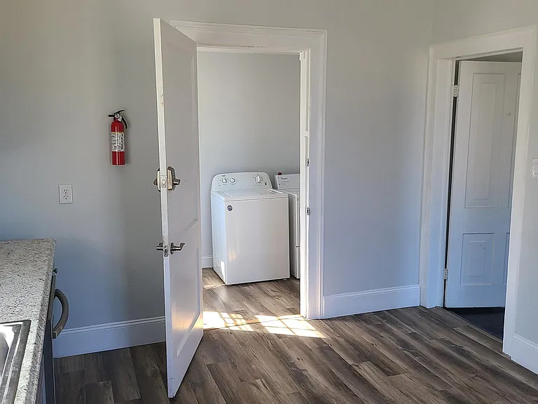 437 W Front St #A — Photo 2