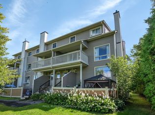 762 Saint Andre Dr #1A, Ottawa, ON K1C4S6
