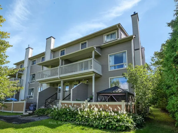 762 Saint Andre Dr #1A, Ottawa, ON K1C 4S6