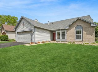 192 Heritage Trl, Hainesville, IL 60030