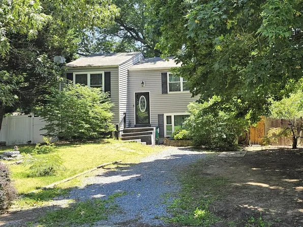 12412 Channelview Dr, Newburg, MD 20664