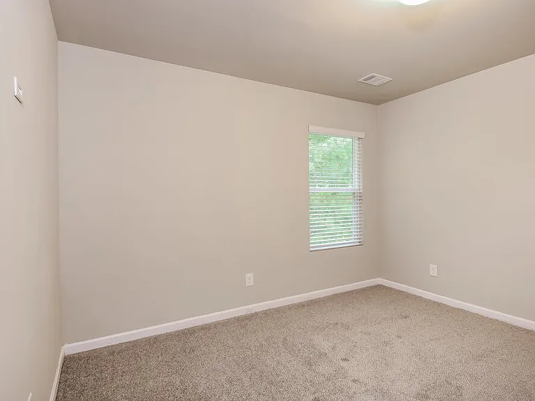 217 Jefferson Ave — Photo 17
