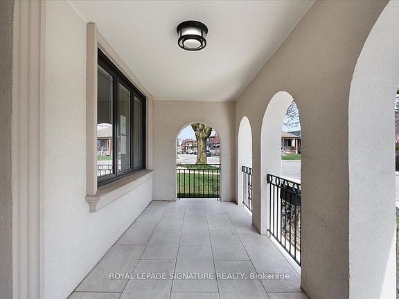 2nd image of 90A Bicknell Ave