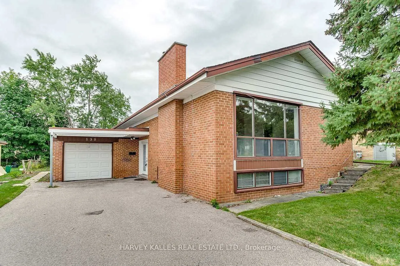 4 bed, $4,150 — Photo 1
