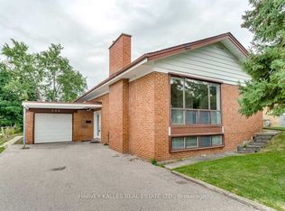 135 Combe Ave, Toronto, ON M3H4K2