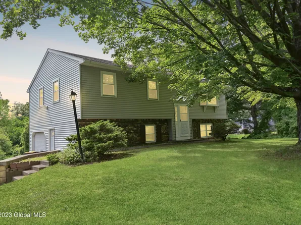 1599 S Old Post Road, Castleton, NY 12033