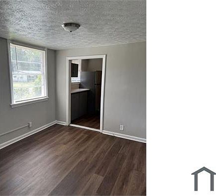 3rd image of 483 Harold St