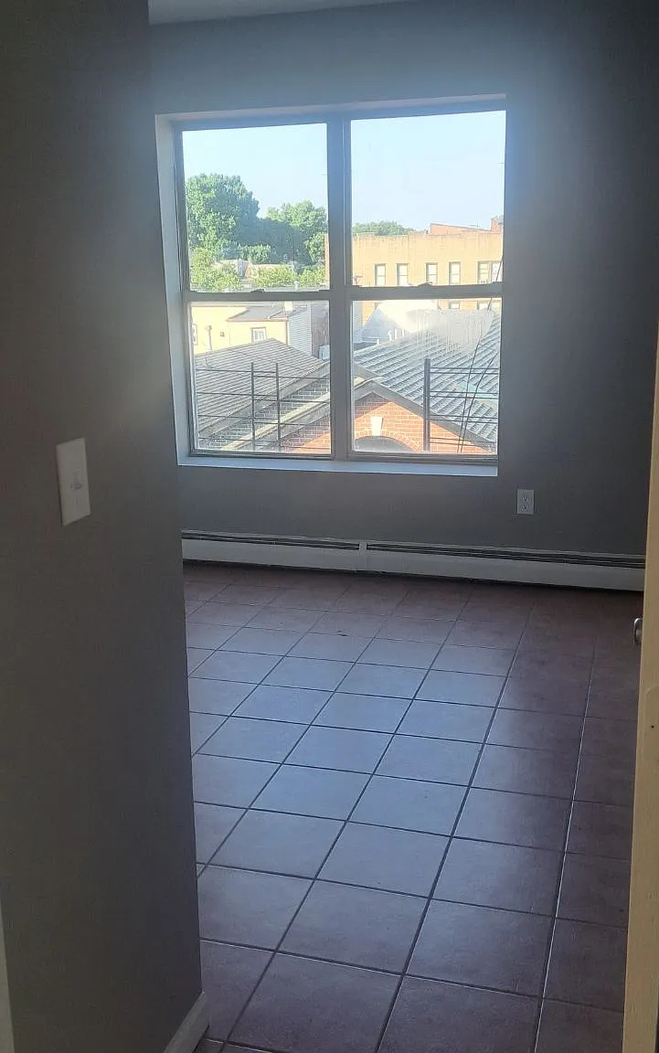 1 bed, 600 sqft, $1,700 — Photo 4