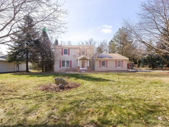 5926 Shagbark Dr, Ann Arbor, MI 48108