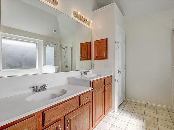 4th image of 307 Lakewood Trl