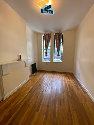 Rented by Fifth & Forever LLC | media 32