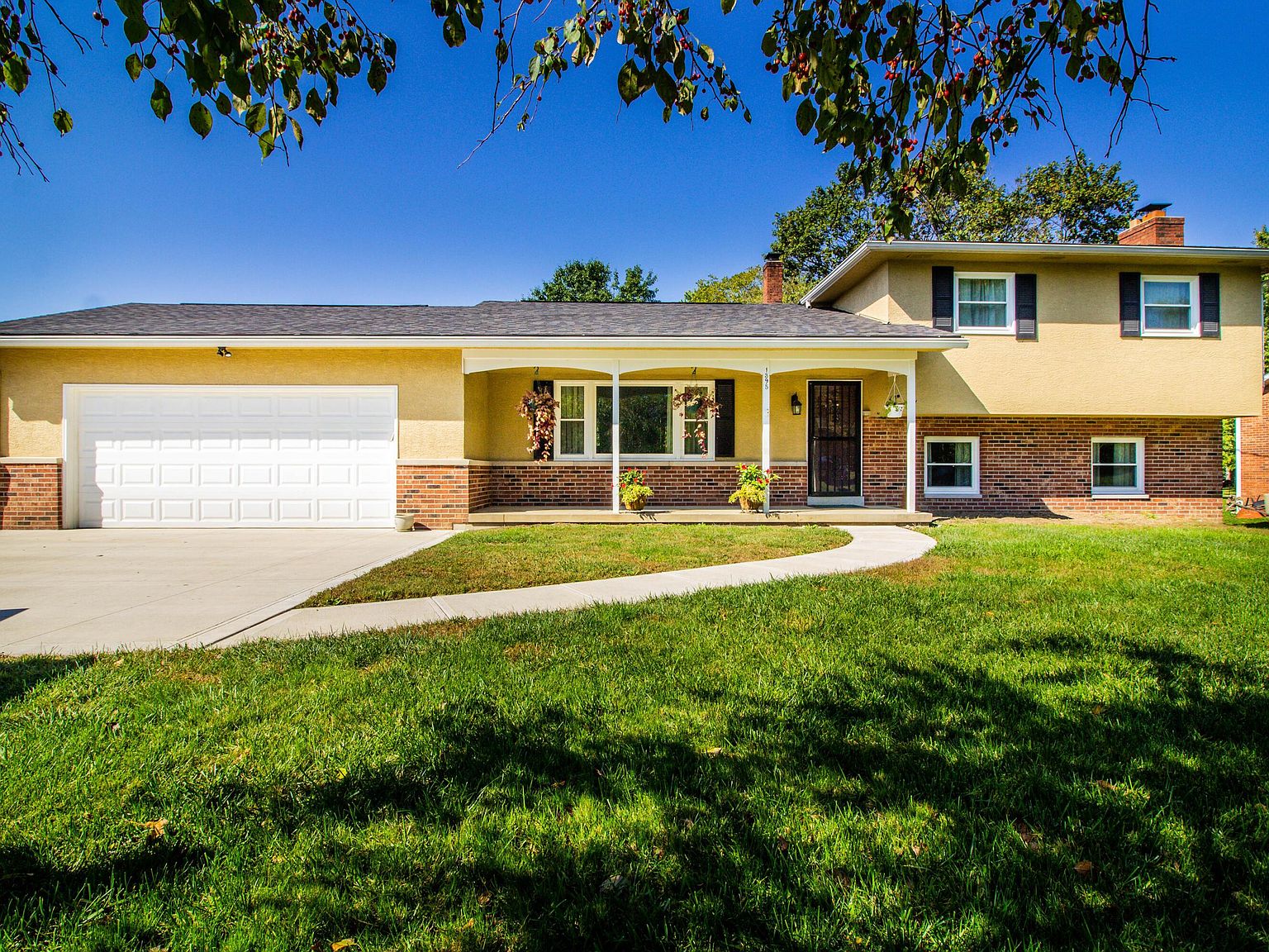 1395 Alton Darby Creek Rd Columbus Oh 43228 Mls 221038668 Zillow