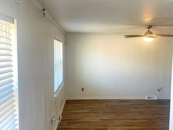 4th image of 1812 S Scott Ave