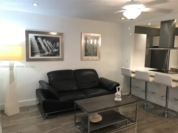 2915 Plunkett St APT 10D, Hollywood, FL 33020