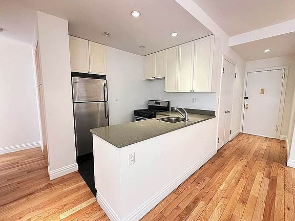 2nd image of 101 E 116th St #50G