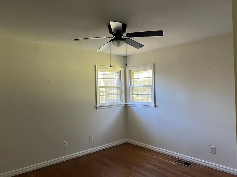 5205 Whitesburg Dr SE — Photo 8