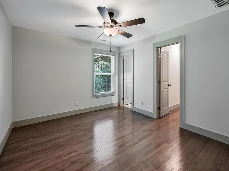 11 Fernwood Ave #2 — Photo 18