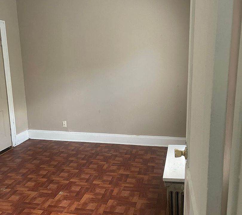 2nd image of 3006 N 26th St #11492963