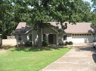 77 Oak Forest Loop, Maumelle, AR 72113