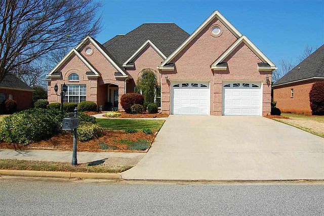 1st image of 520 Saint Marlo Dr