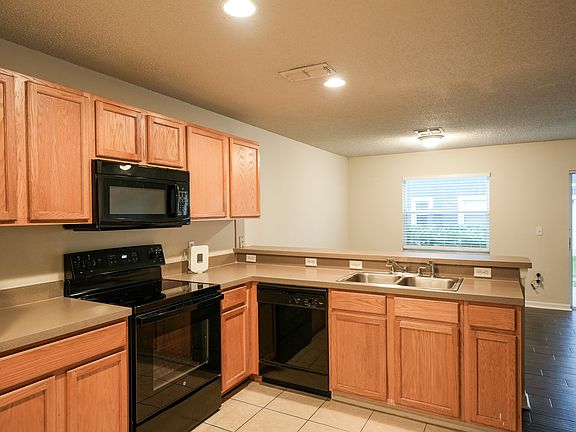 2nd image of 13148 Lexington Summit St #1