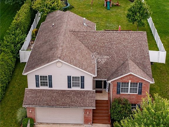2nd image of 1089 Parkview Dr