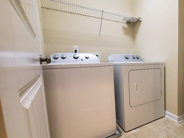 4140 Strendal Dr — Photo 25