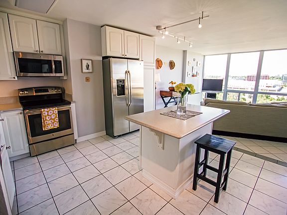 5th image of 3100 E Cherry Creek South Dr APT 1007