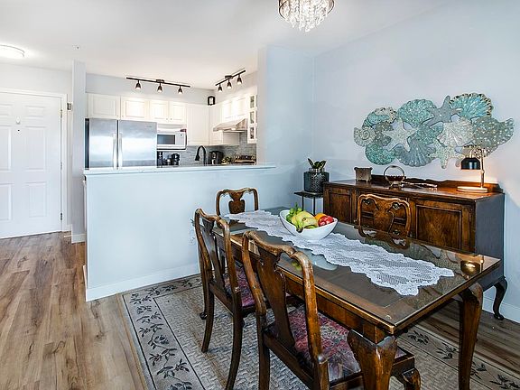 5th image of 155 E 3rd St #305