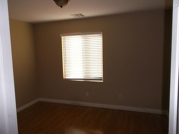 3rd image of 773 Homewillow Ave