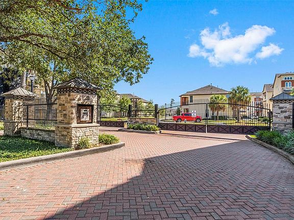 3rd image of 14576 San Pietro Dr