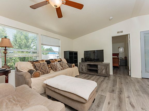 4th image of 415 N Akers Street #1