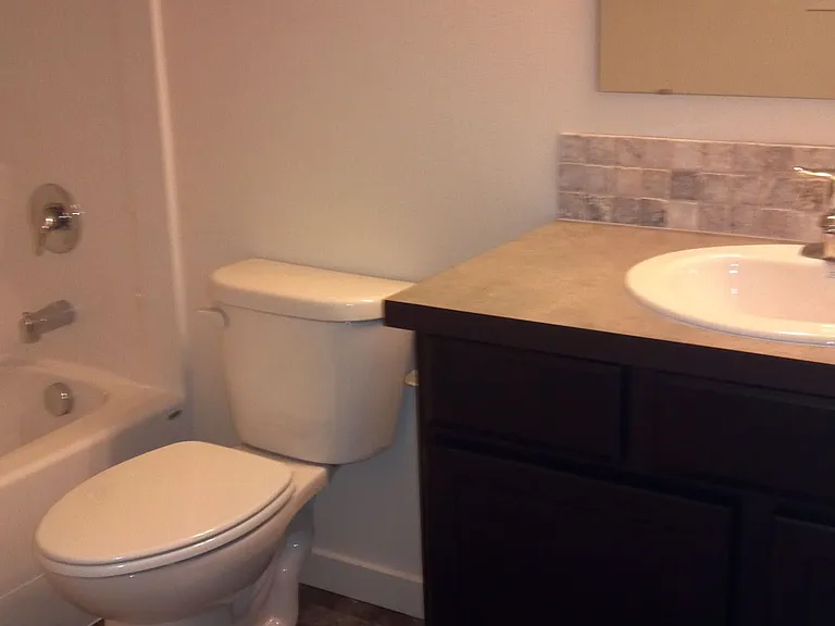 748 N Williams St — Photo 10