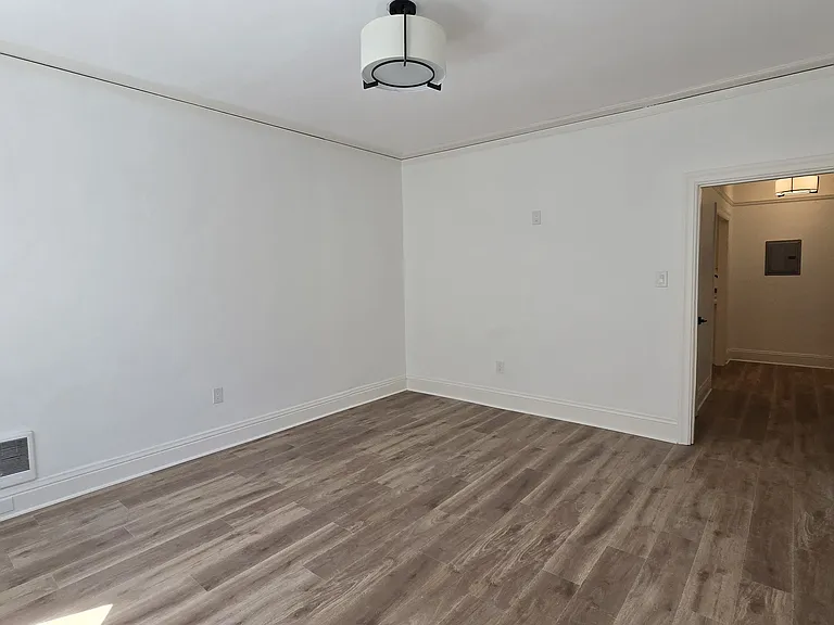 445 Webster St #5 — Photo 7