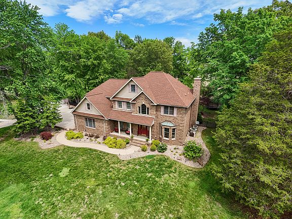 5th image of 12265 Aran Dr