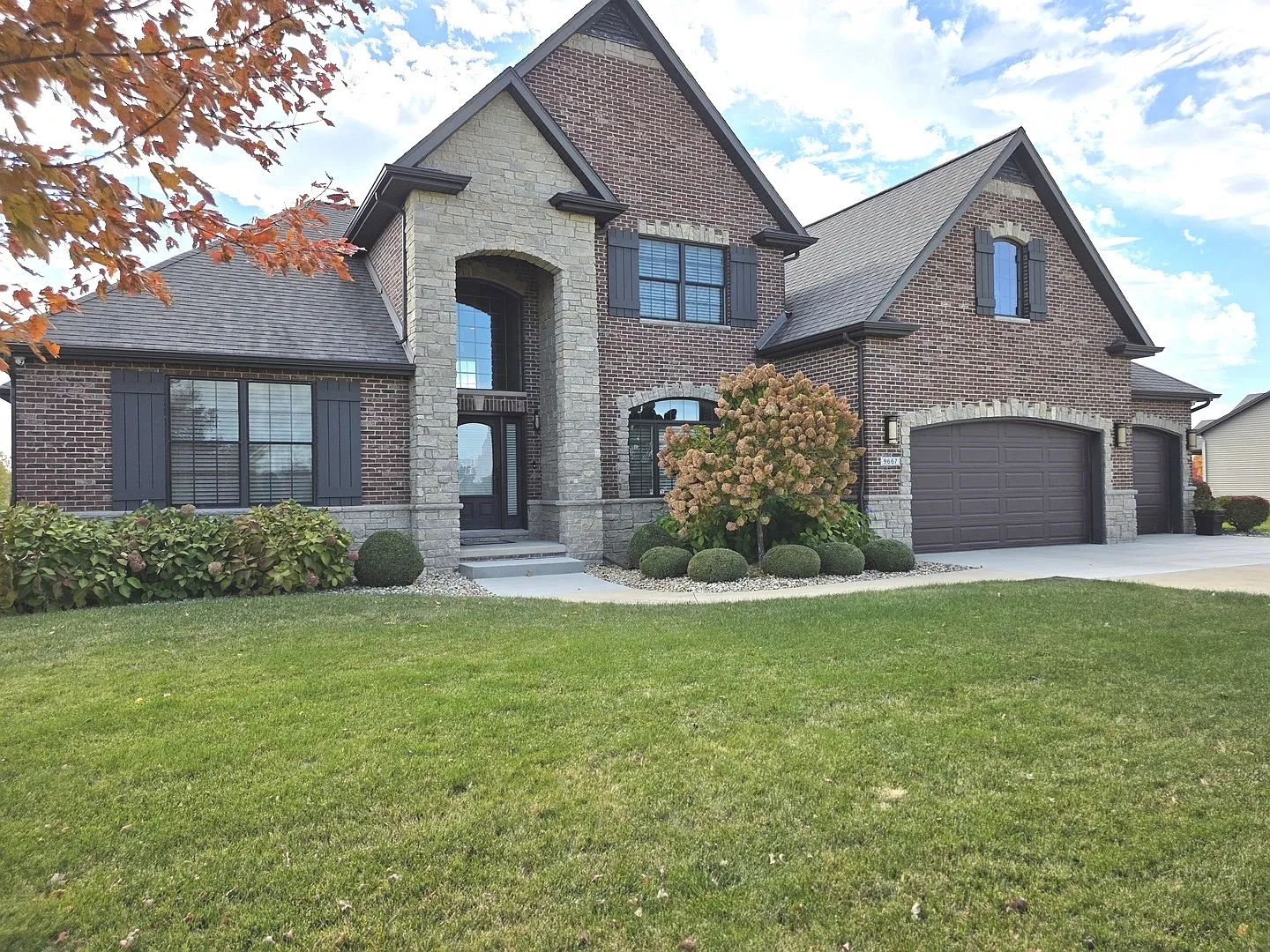 9667 Crossbow Dr photo 1