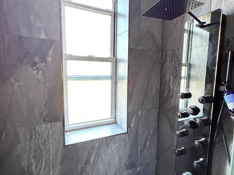 1st image of 47 47th St APT 6