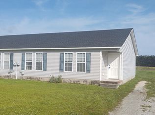 127 Golden Leaf Rd, Swansboro, NC 28584