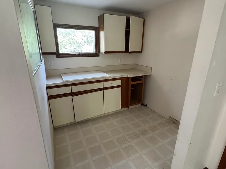 425 Old Town Rd #2 — Photo 9