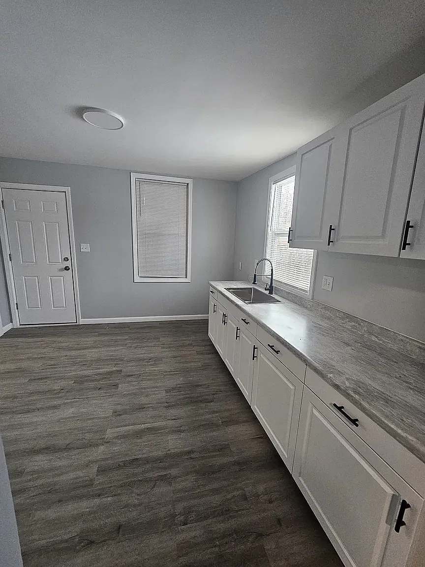 2 bed, 800 sqft, $1,350 — Photo 3