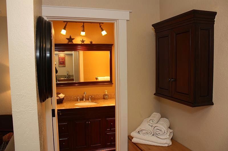 1st image of 113 N East Center St #B5
