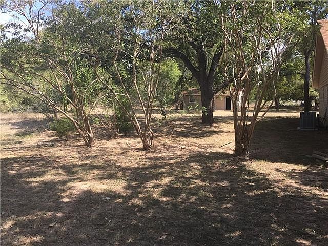 2nd image of 2309 Live Oak Cir