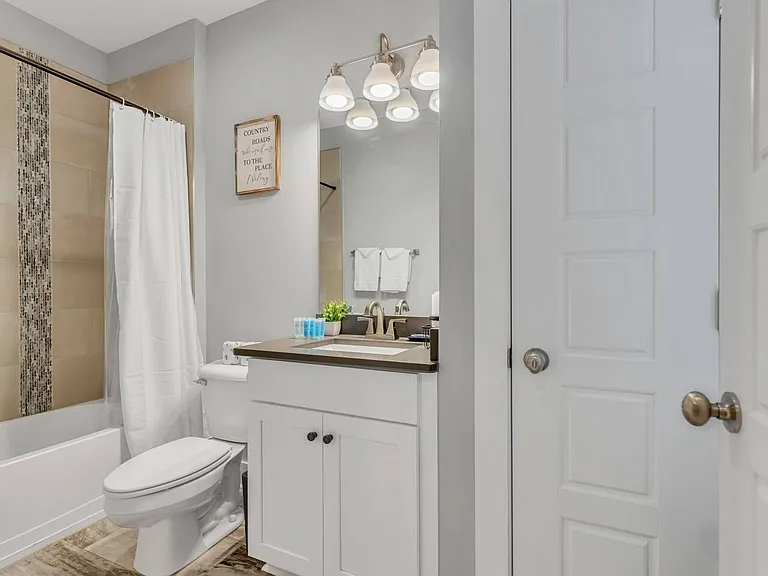 1815 Ridley Blvd #7 — Photo 29
