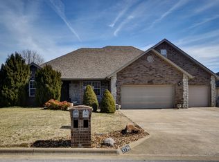 3736 N Nias Ave, Springfield, MO 65803