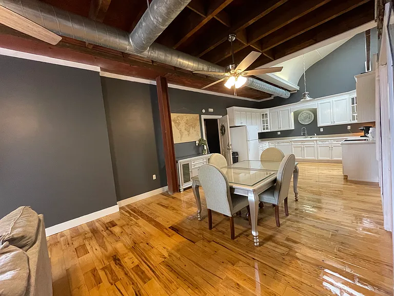 103 Court Sq #4 — Photo 20