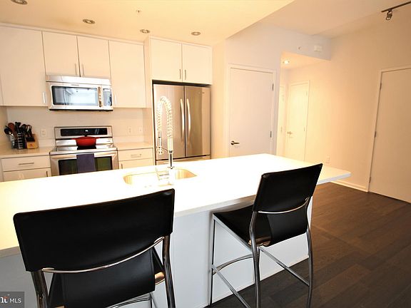 5th image of 3409 Wilson Blvd Unit 603